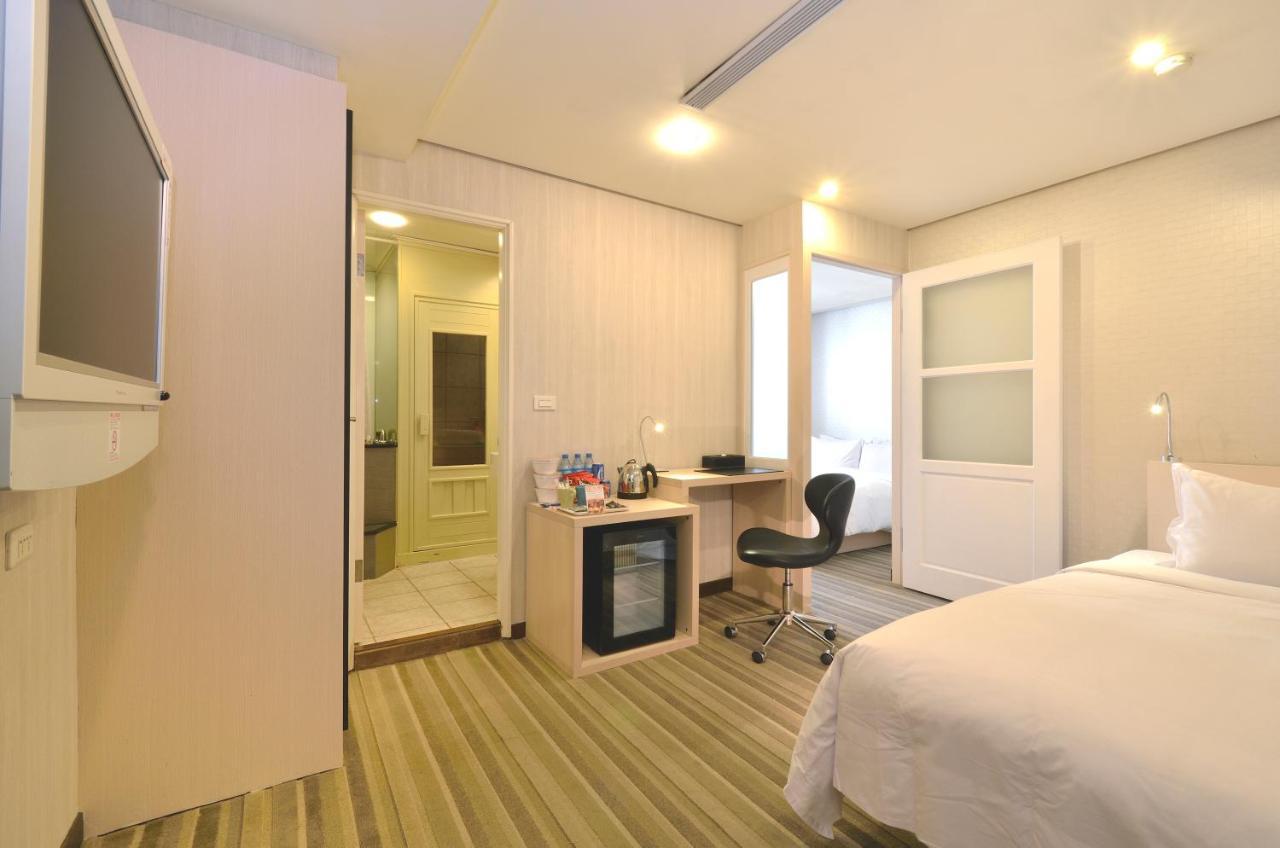 Yomi Hotel - Shuanglian Mrt Taipei Dış mekan fotoğraf