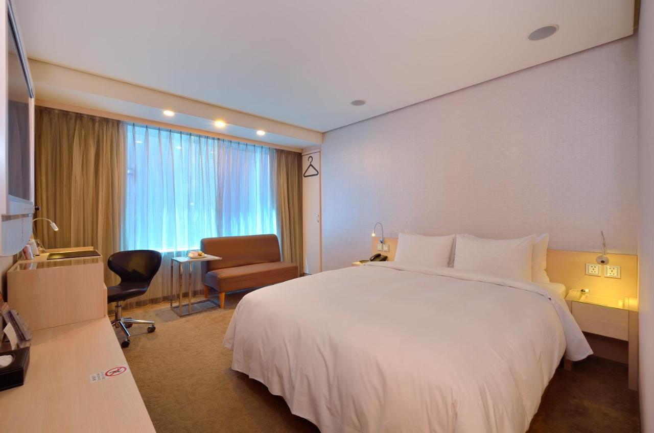 Yomi Hotel - Shuanglian Mrt Taipei Dış mekan fotoğraf