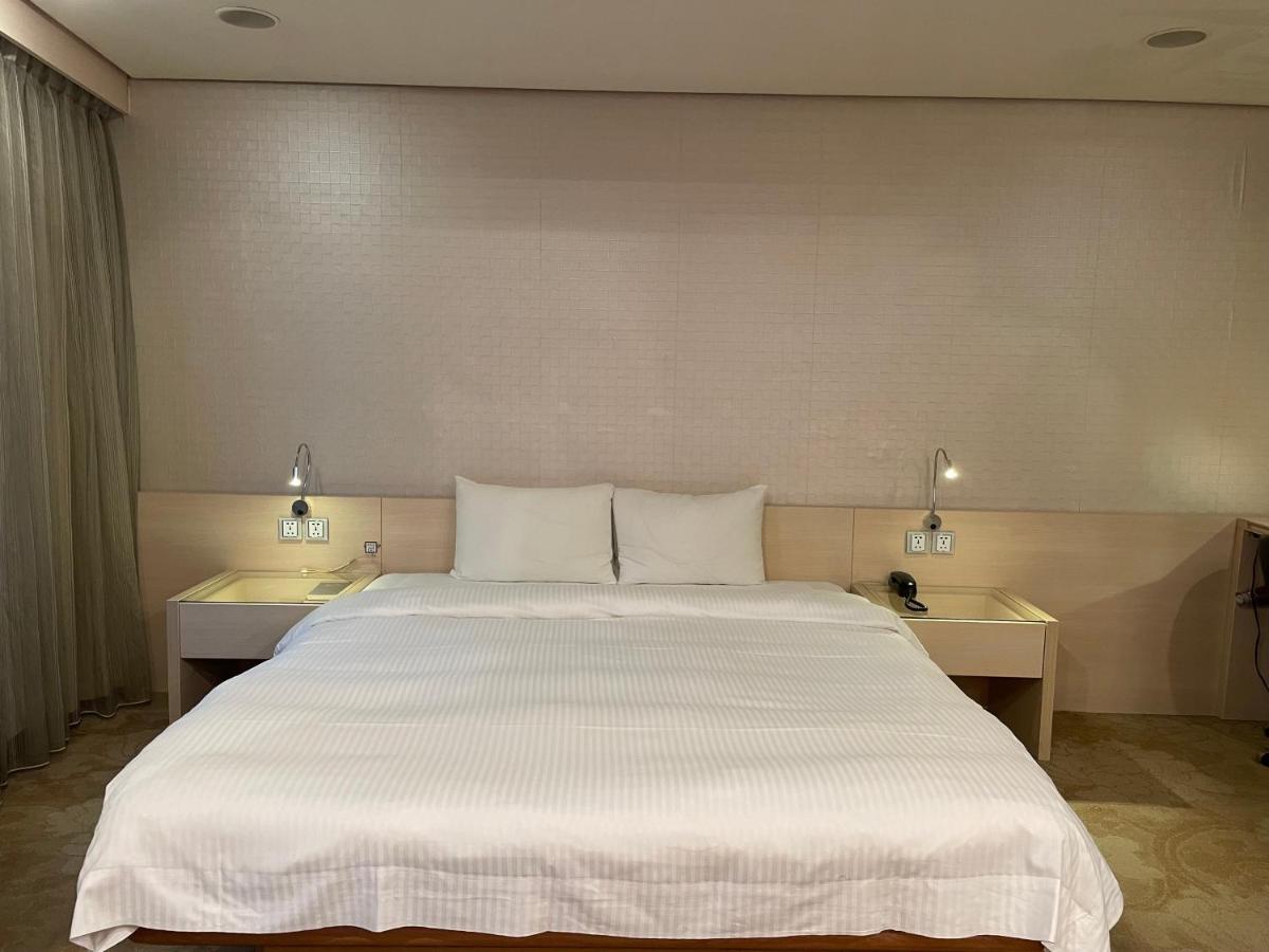 Yomi Hotel - Shuanglian Mrt Taipei Dış mekan fotoğraf