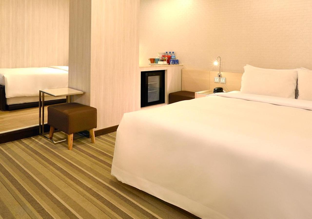 Yomi Hotel - Shuanglian Mrt Taipei Dış mekan fotoğraf