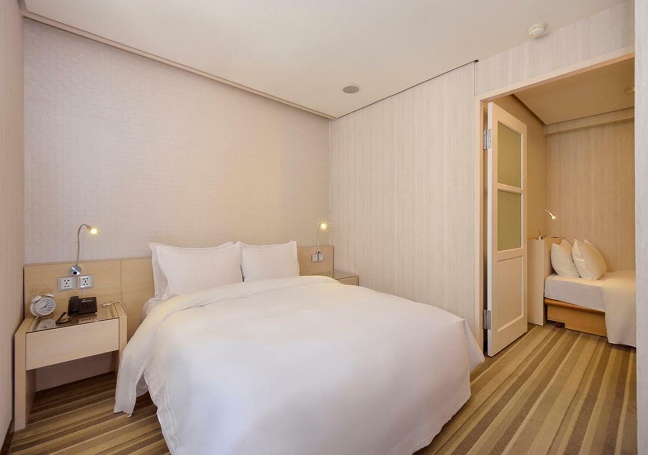 Yomi Hotel - Shuanglian Mrt Taipei Dış mekan fotoğraf